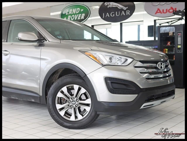 2016 Hyundai Santa Fe - Image 2 of 28