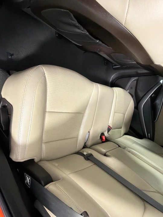 2016 Hyundai Santa Fe - Image 19 of 21