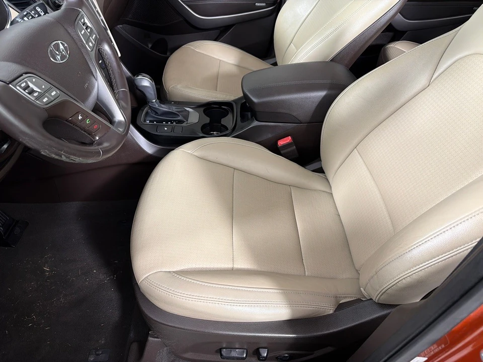 2016 Hyundai Santa Fe - Image 12 of 21