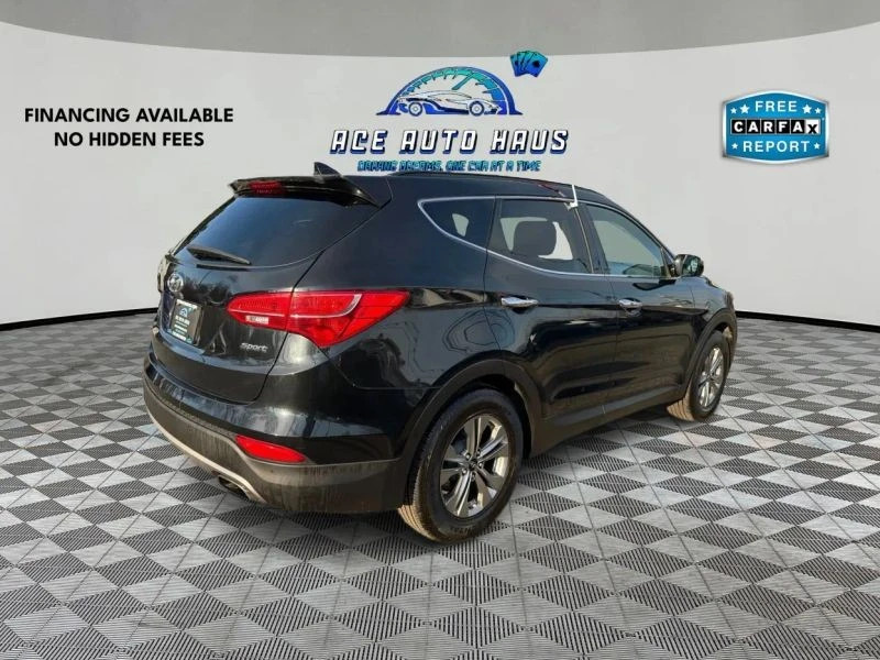 2016 Hyundai Santa Fe - Image 7 of 12