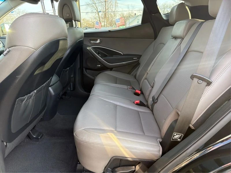 2016 Hyundai Santa Fe - Image 10 of 12