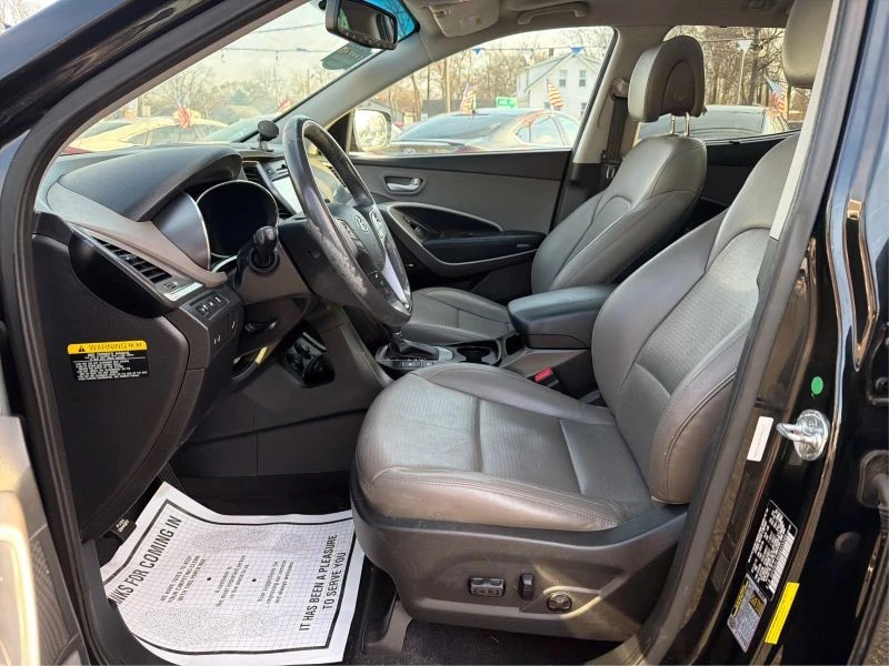 2016 Hyundai Santa Fe - Image 9 of 12