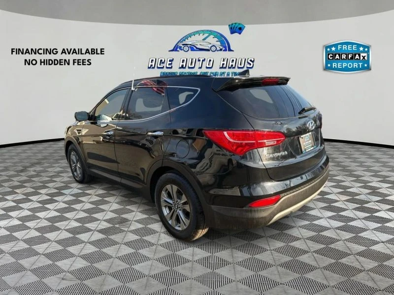 2016 Hyundai Santa Fe - Image 5 of 12