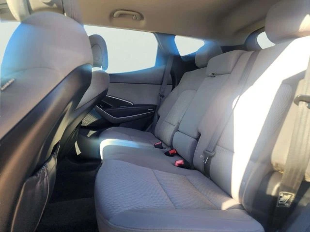 2016 Hyundai Santa Fe - Image 19 of 21