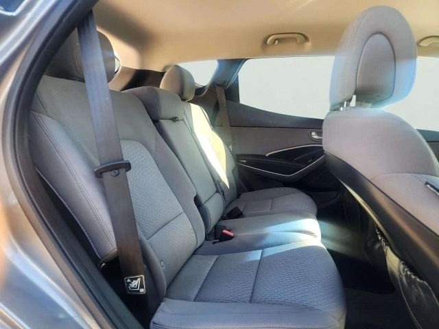 2016 Hyundai Santa Fe - Image 20 of 21