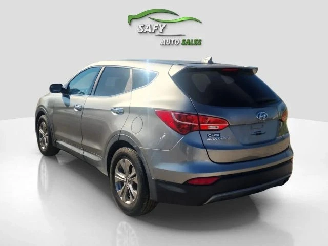 2016 Hyundai Santa Fe - Image 5 of 21
