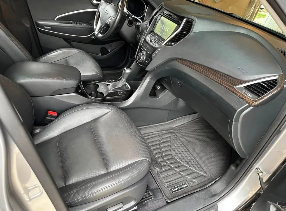 2016 Hyundai Santa Fe - Image 3 of 18