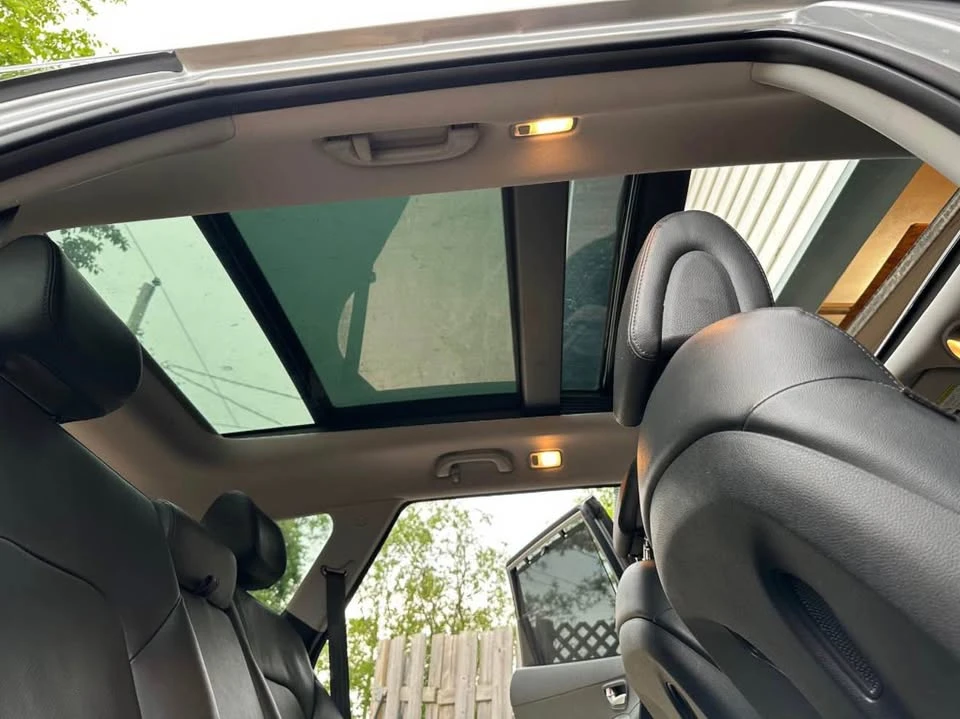 2016 Hyundai Santa Fe - Image 2 of 18