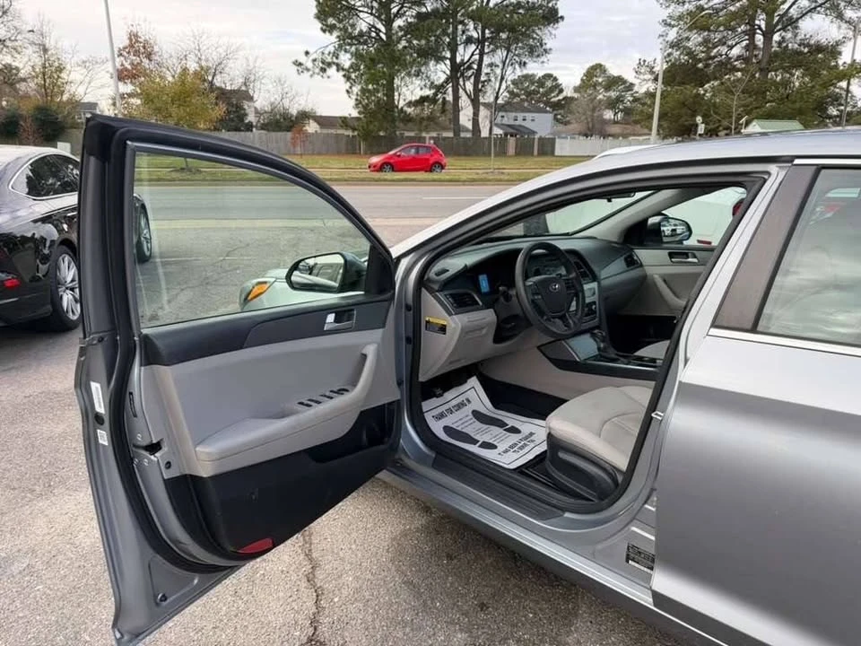 2016 Hyundai Sonata - Image 19 of 20