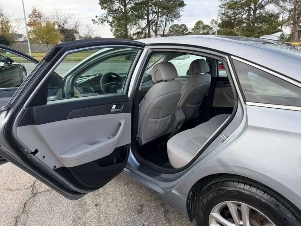 2016 Hyundai Sonata - Image 10 of 20