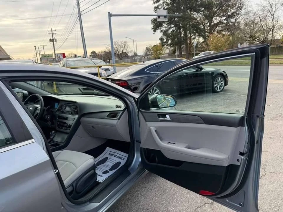 2016 Hyundai Sonata - Image 12 of 20