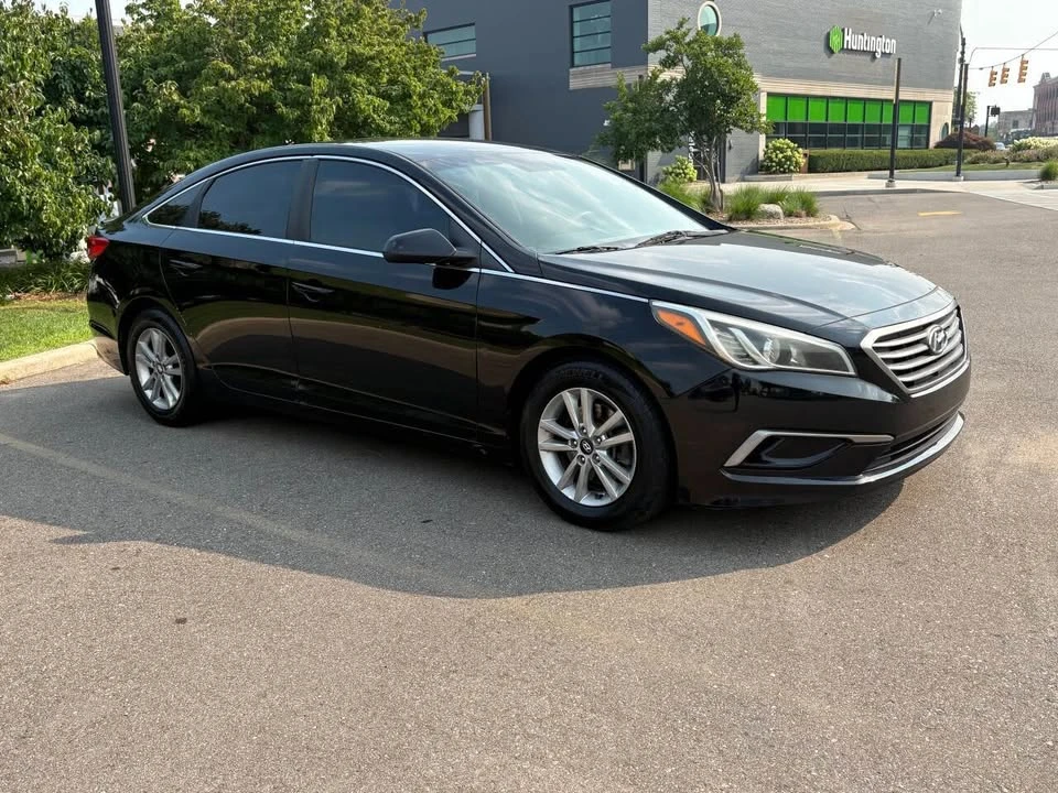 2016 Hyundai Sonata - Image 10 of 20