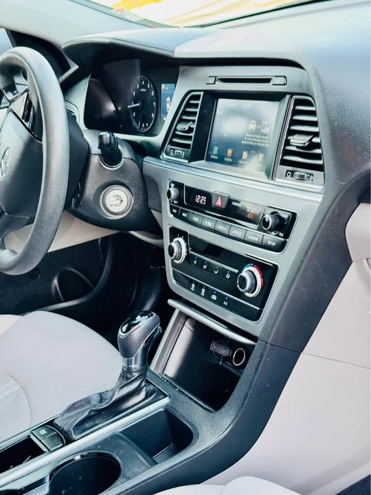 2016 Hyundai Sonata - Image 7 of 18