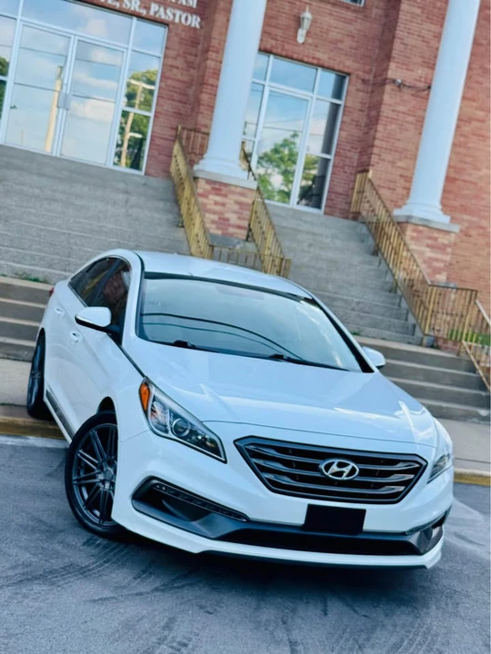 2016 Hyundai Sonata - Image 2 of 18