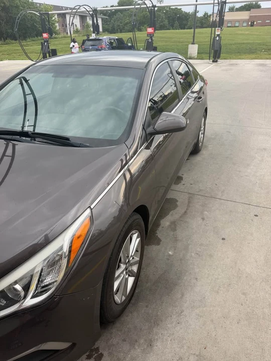 2016 Hyundai Sonata - Image 2 of 16