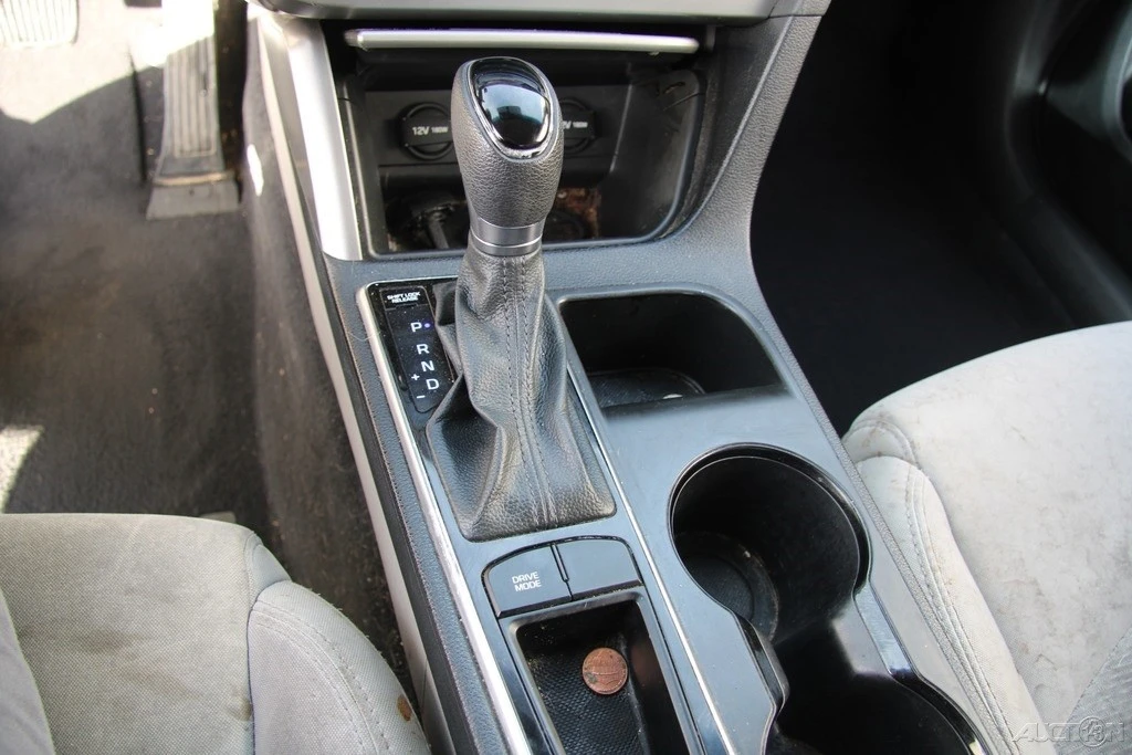 2016 Hyundai Sonata - Image 17 of 21