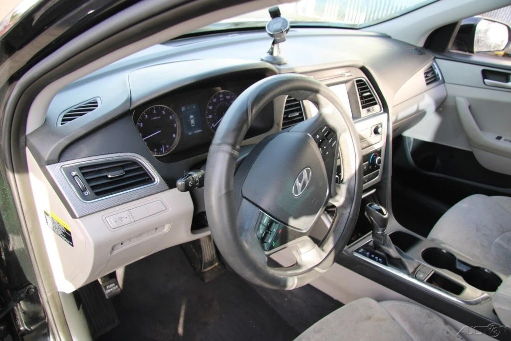2016 Hyundai Sonata - Image 13 of 21