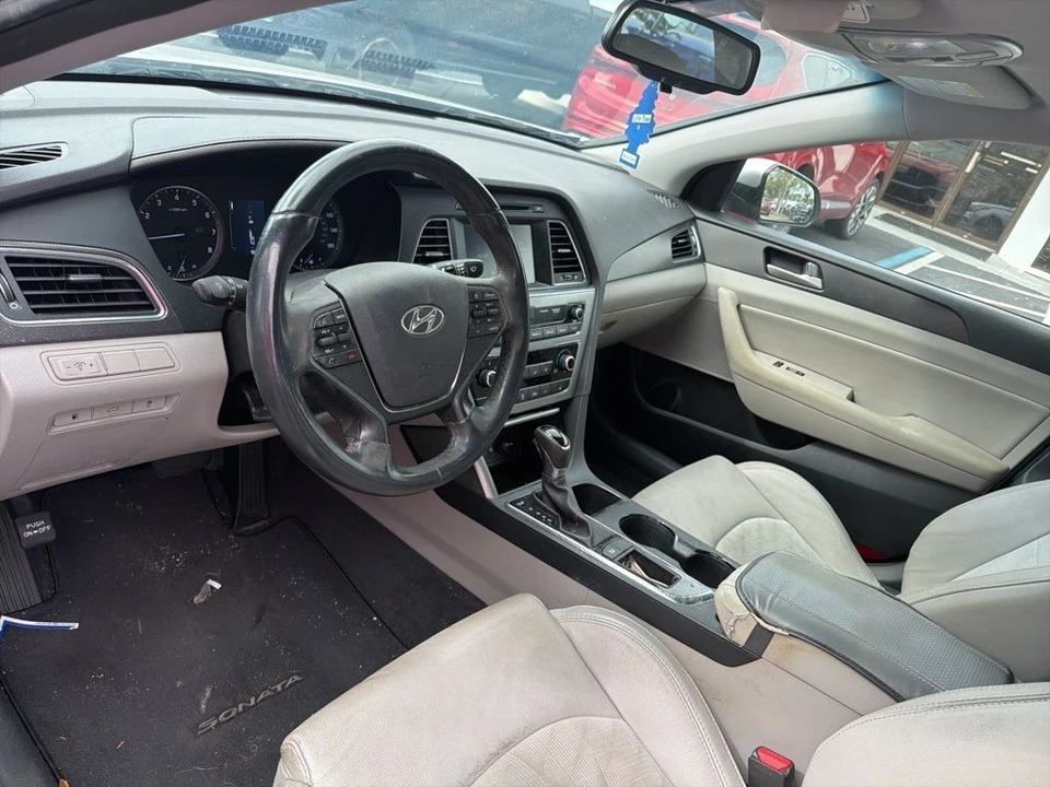 2016 Hyundai Sonata - Image 10 of 12