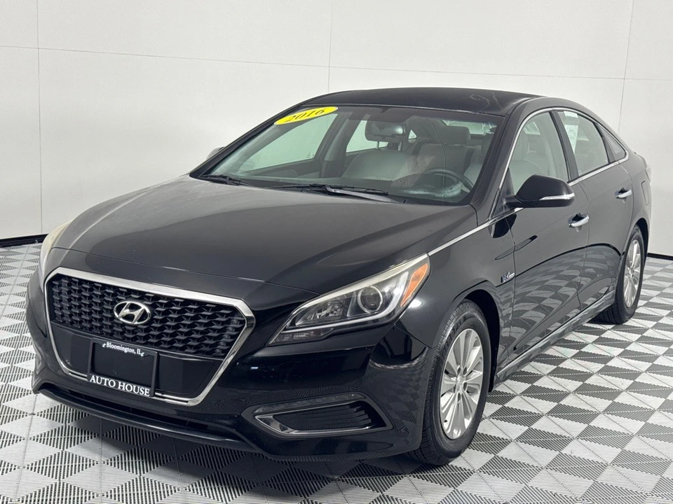 2016 Hyundai Sonata - Image 10 of 12
