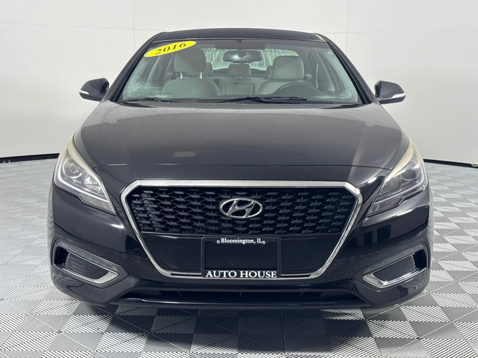 2016 Hyundai Sonata - Image 11 of 12