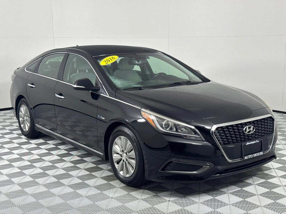 2016 Hyundai Sonata - Image 3 of 12