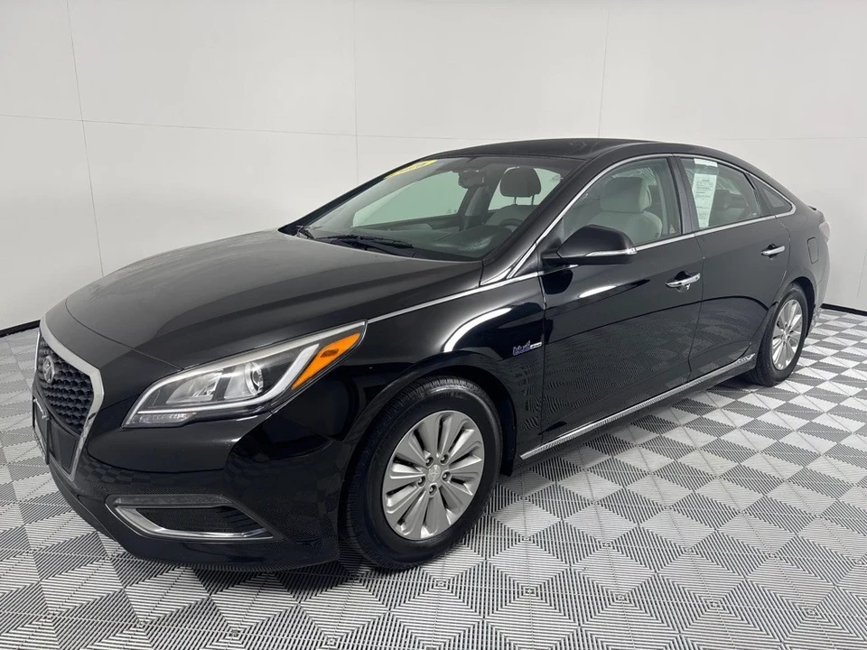 2016 Hyundai Sonata - Image 9 of 12