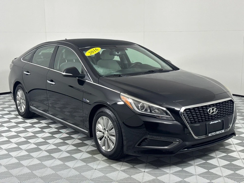 2016 Hyundai Sonata - Image 3 of 12