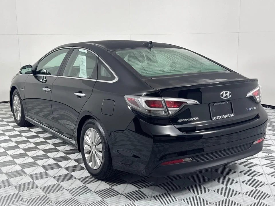 2016 Hyundai Sonata - Image 7 of 12