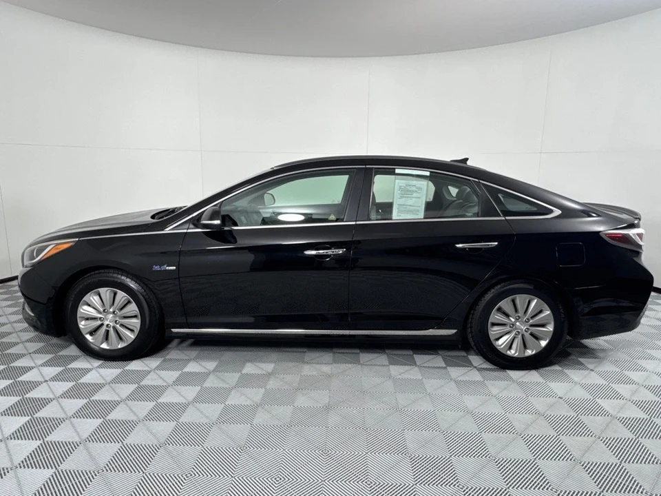2016 Hyundai Sonata - Image 8 of 12