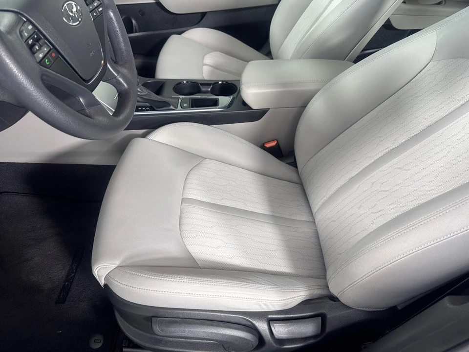 2016 Hyundai Sonata - Image 14 of 21