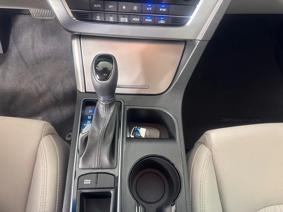 2016 Hyundai Sonata - Image 18 of 21