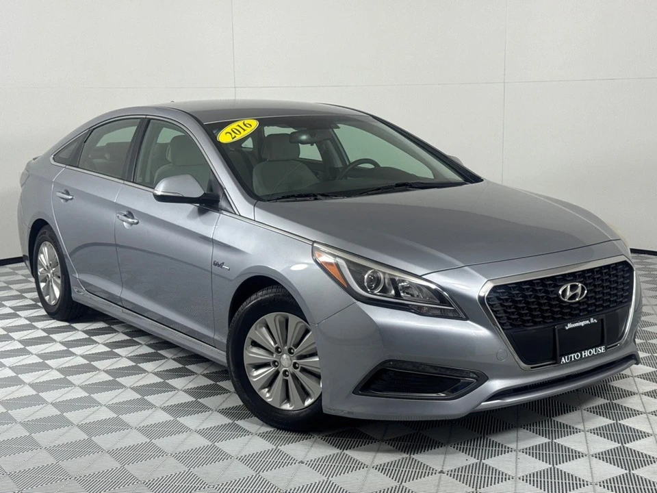 2016 Hyundai Sonata - Image 2 of 21