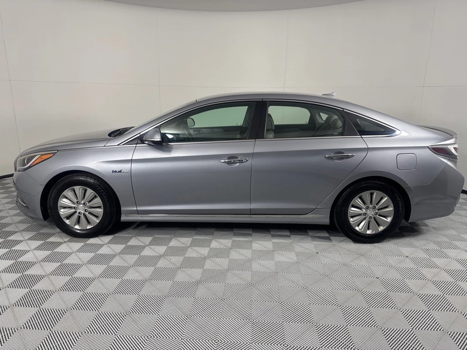 2016 Hyundai Sonata - Image 9 of 21