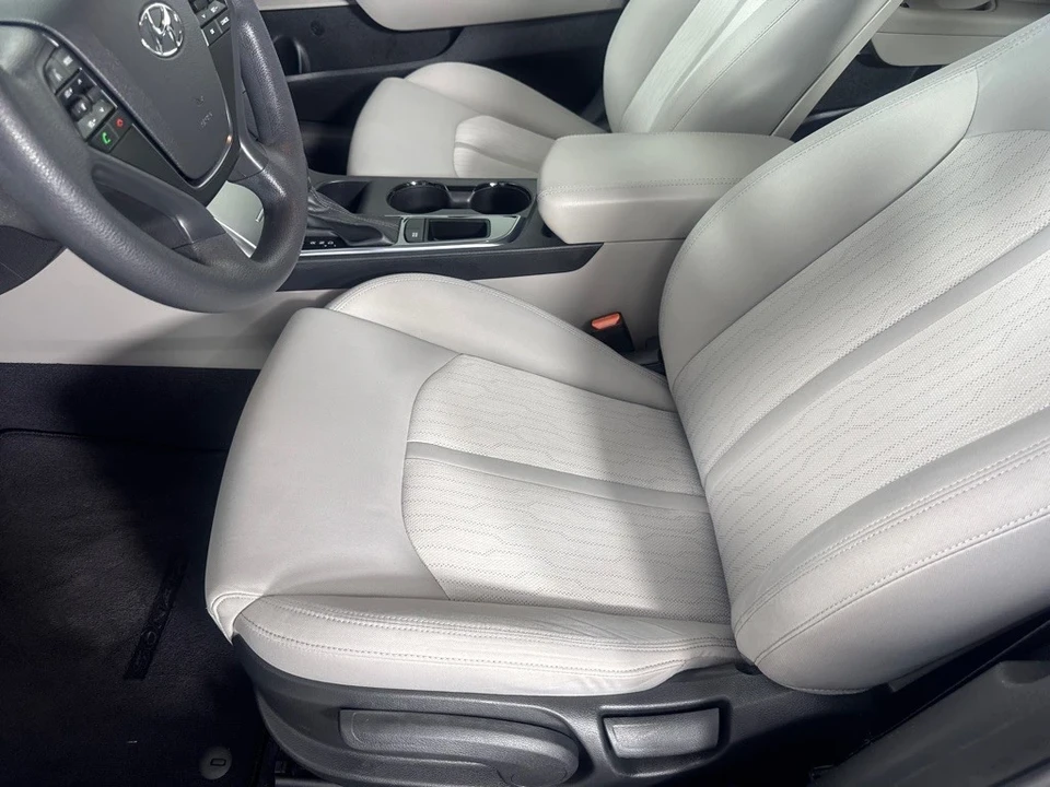 2016 Hyundai Sonata - Image 14 of 21