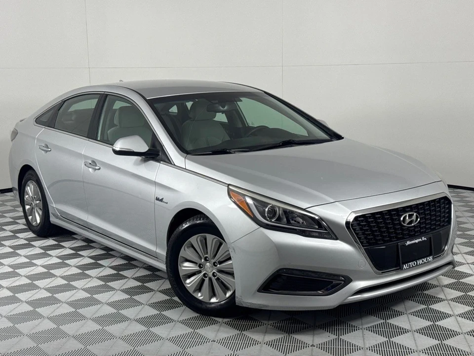 2016 Hyundai Sonata - Image 2 of 12