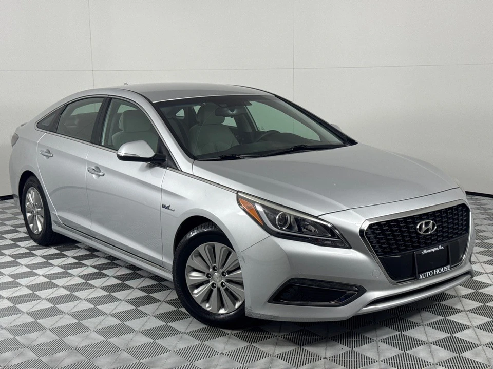 2016 Hyundai Sonata - Image 2 of 12