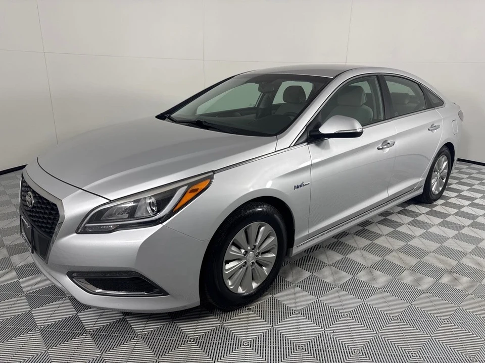 2016 Hyundai Sonata - Image 7 of 12