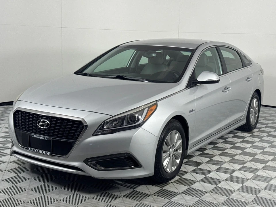 2016 Hyundai Sonata - Image 8 of 12