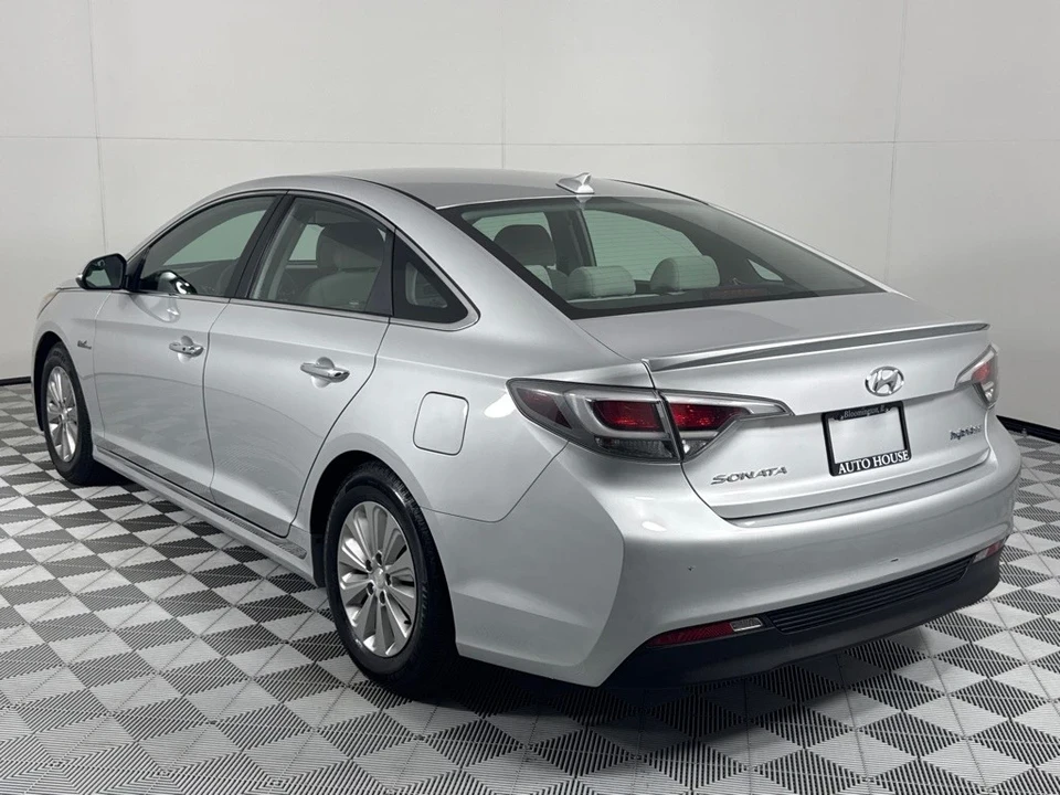 2016 Hyundai Sonata - Image 5 of 12