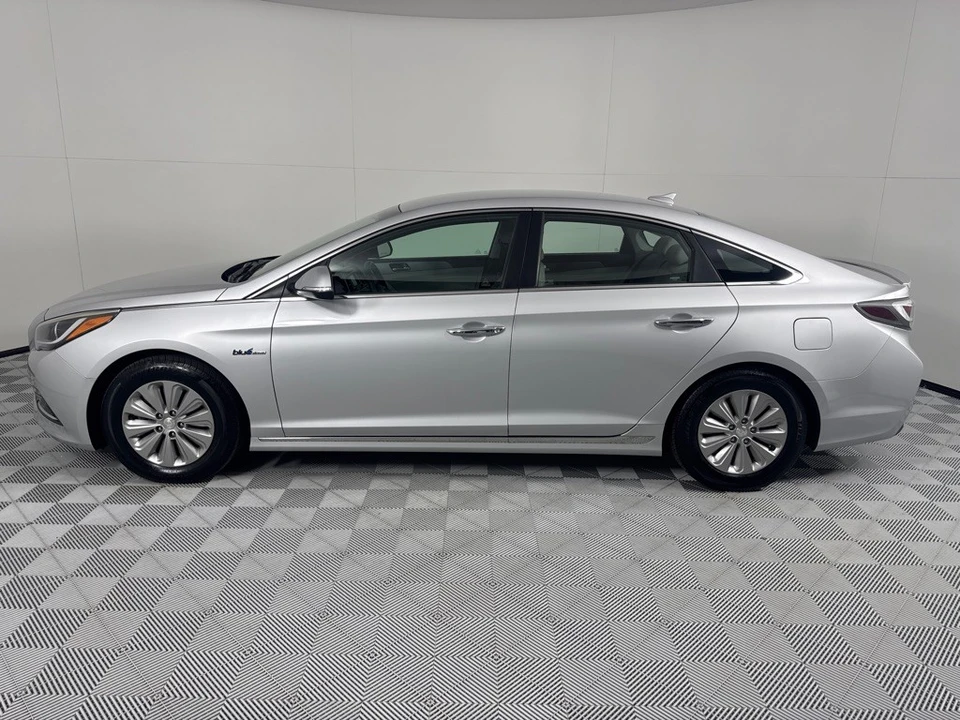 2016 Hyundai Sonata - Image 6 of 12