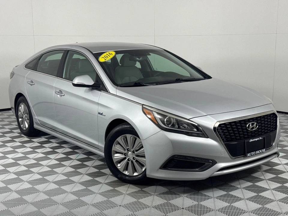 2016 Hyundai Sonata - Image 2 of 21