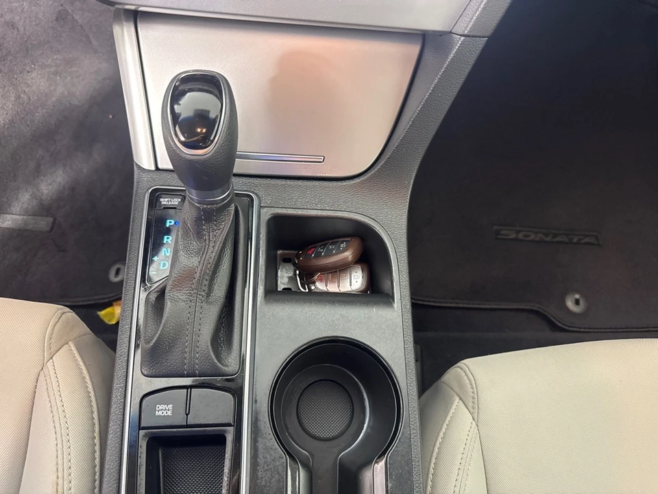 2016 Hyundai Sonata - Image 18 of 21