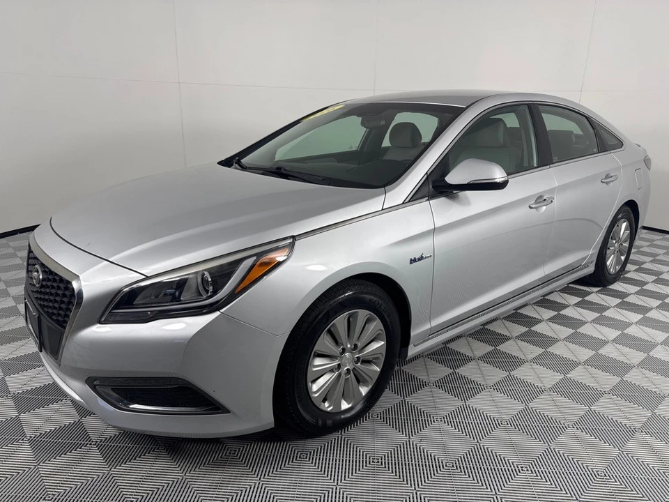 2016 Hyundai Sonata - Image 9 of 21