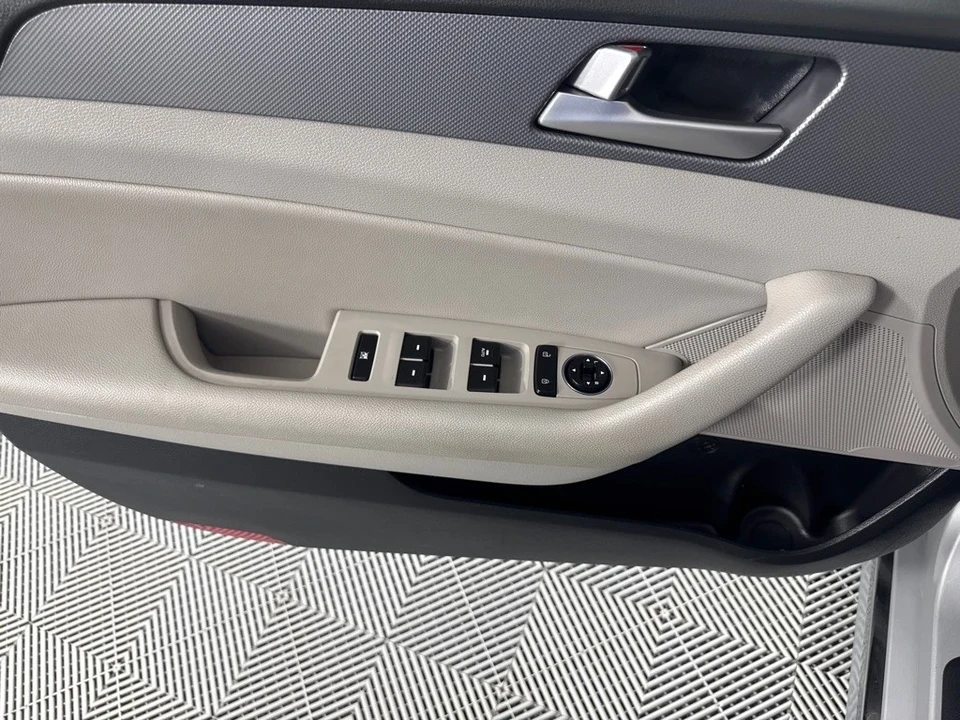 2016 Hyundai Sonata - Image 12 of 21
