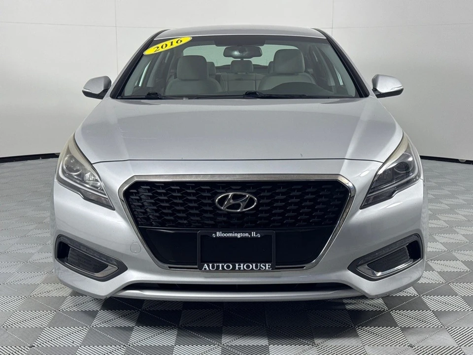 2016 Hyundai Sonata - Image 11 of 12