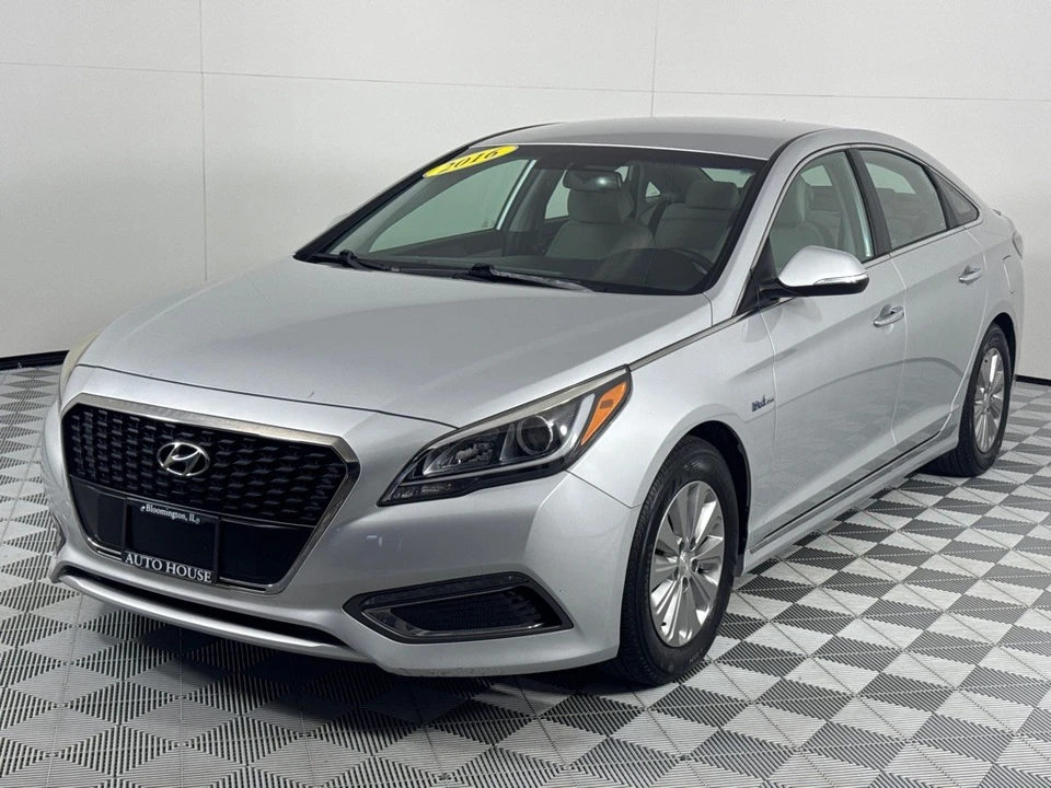 2016 Hyundai Sonata - Image 10 of 21