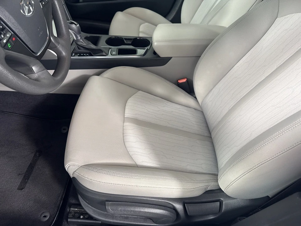 2016 Hyundai Sonata - Image 13 of 21