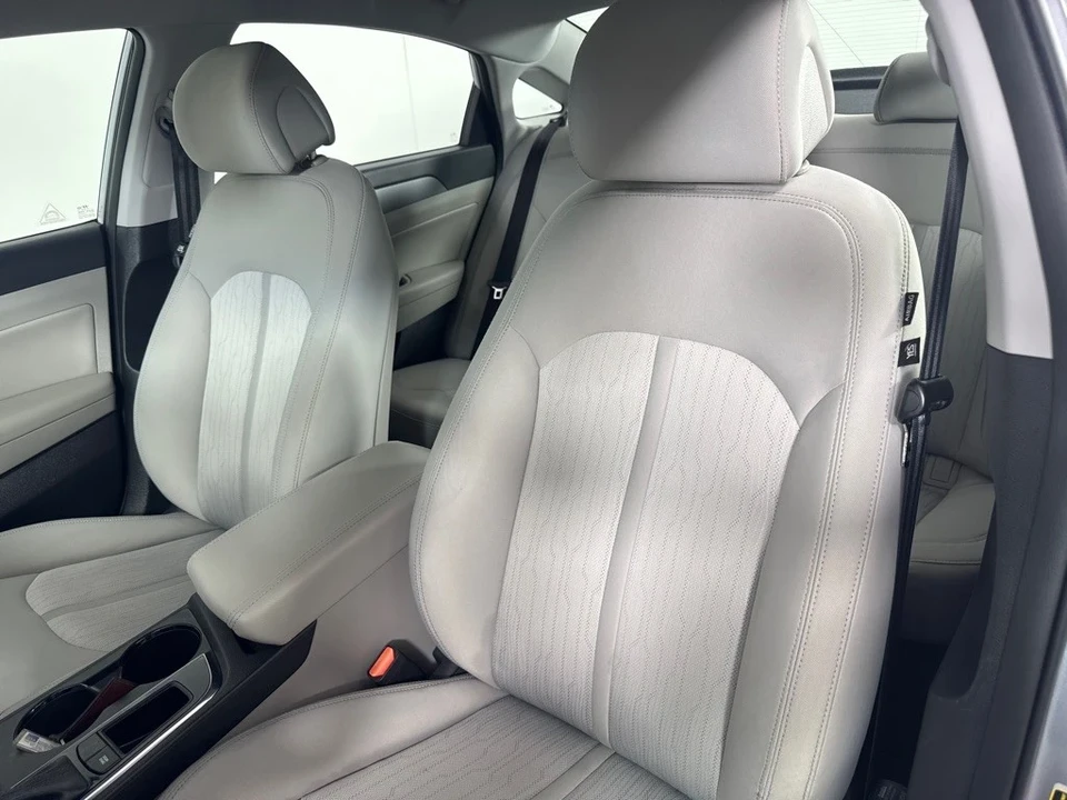 2016 Hyundai Sonata - Image 12 of 21