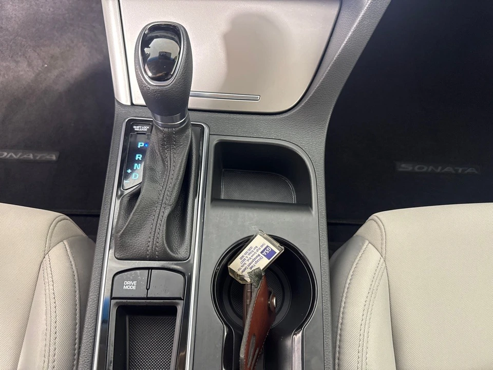 2016 Hyundai Sonata - Image 17 of 21