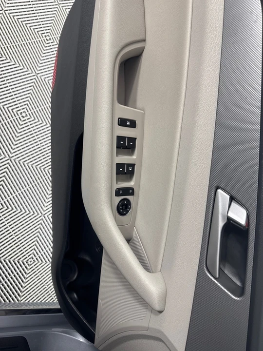2016 Hyundai Sonata - Image 10 of 21